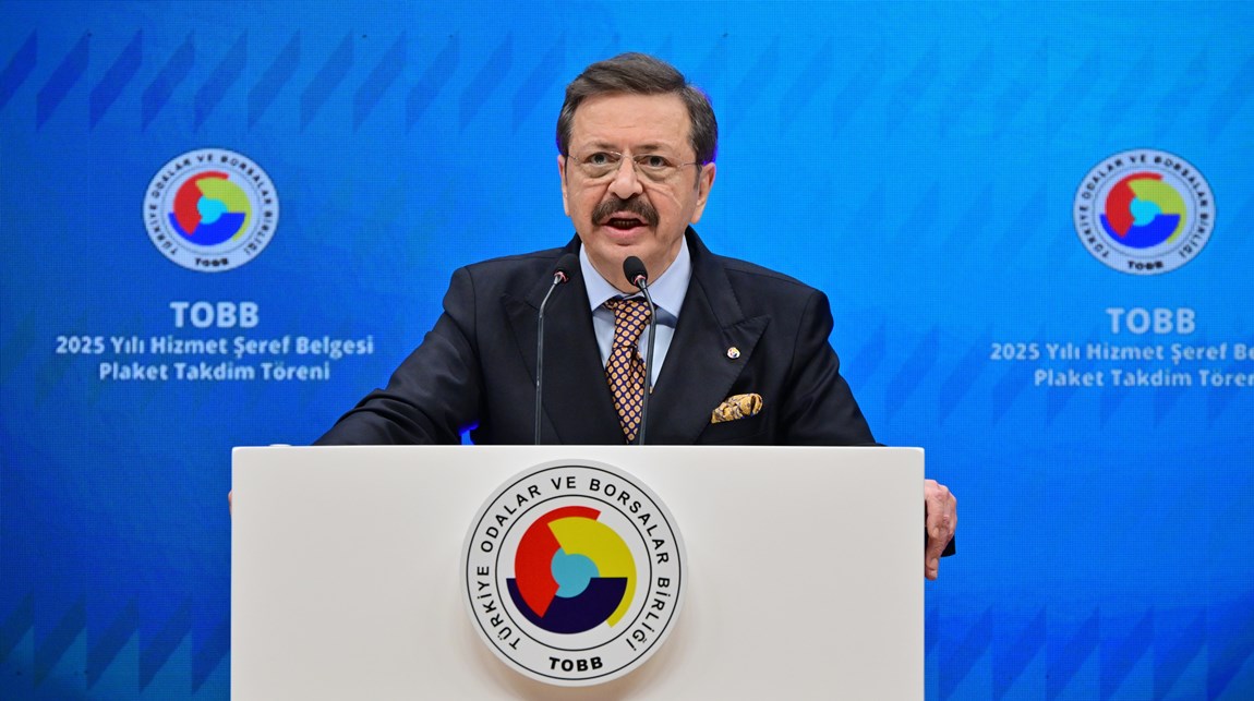 BAKAN AHN,TOBB 2025 YILI HZMET EREF BELGES VE PLAKET TAKDM TRENNE KATILDI.
